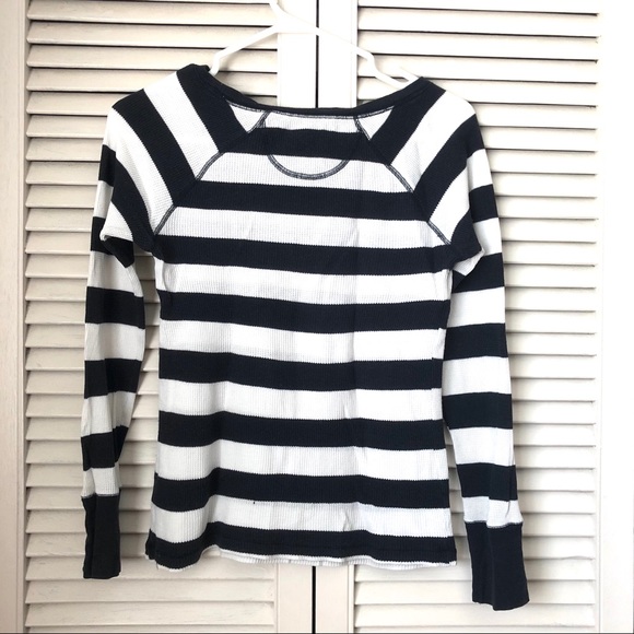 SOLD! Black and White Gap Long Sleeve Shirt, S - Picture 3 of 3